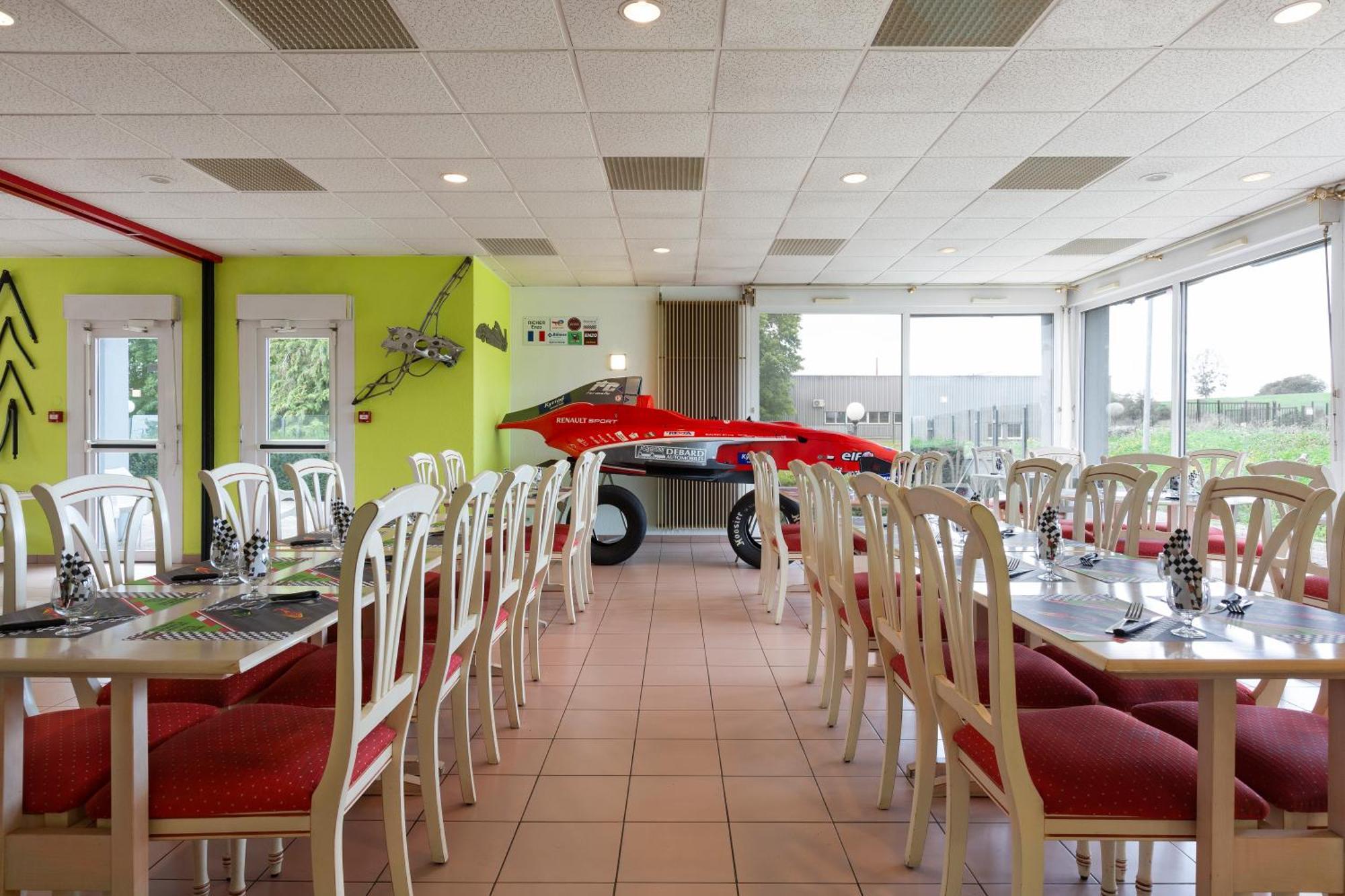 Hotel Enzo Vittel-bulgneville Restaurant Le Pit Stop Bulgnéville