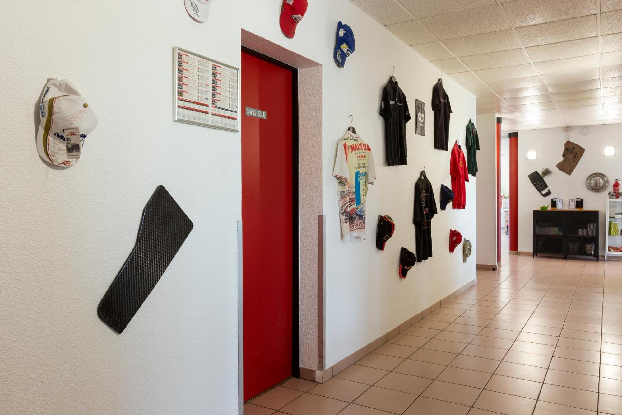 Hotel Enzo Vittel-bulgneville Restaurant Le Pit Stop 2*